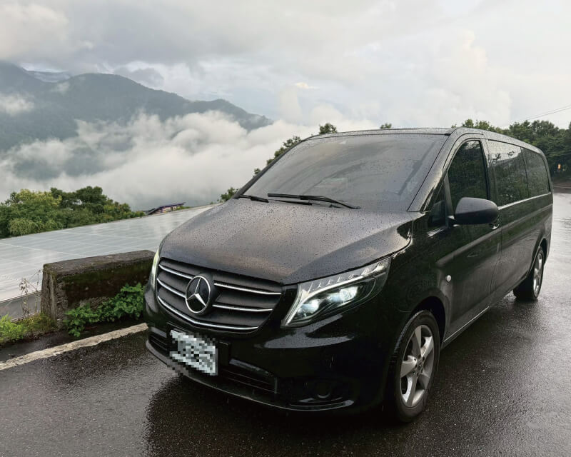 離開辦公室，往山裡集合｜台北團隊的太平山員工旅行，用一台賓士九人座把默契一起載上山的第1張圖片